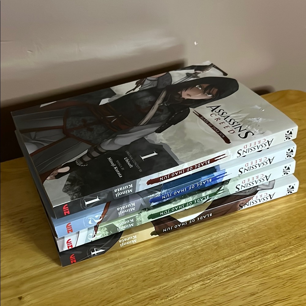 😄Assassins Creed volume 1-4 anime books